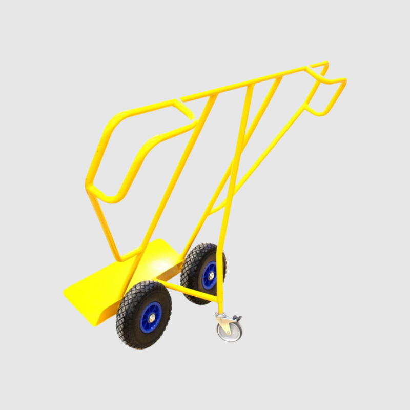 Pitkittäin kulkeva kärry